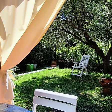 Casa Giardino Lägenhet Marina di Campo